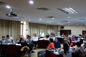 《企业转型升级连锁复制总裁班》